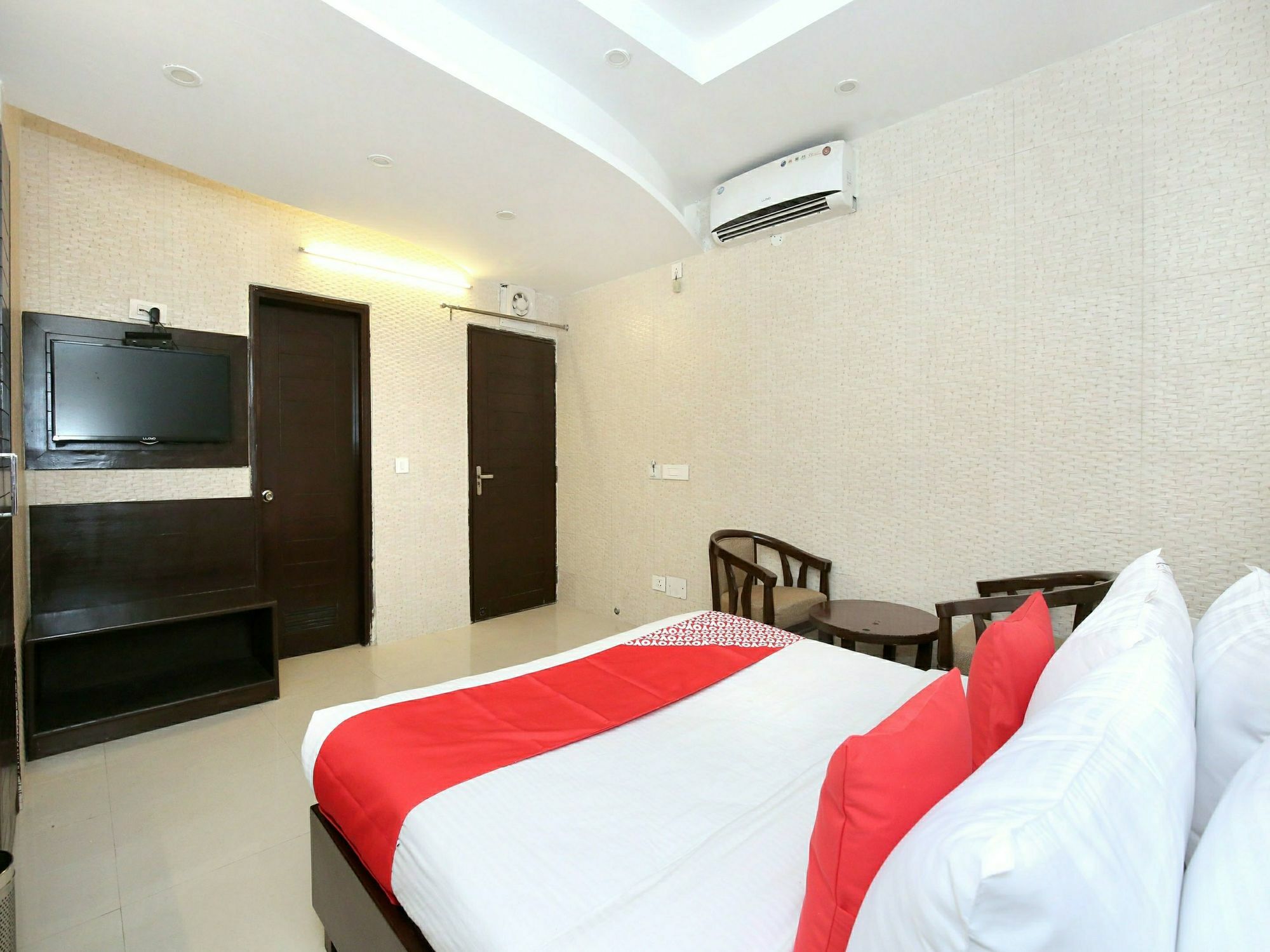 Hotel Oscar Regency Panchkula Exterior foto